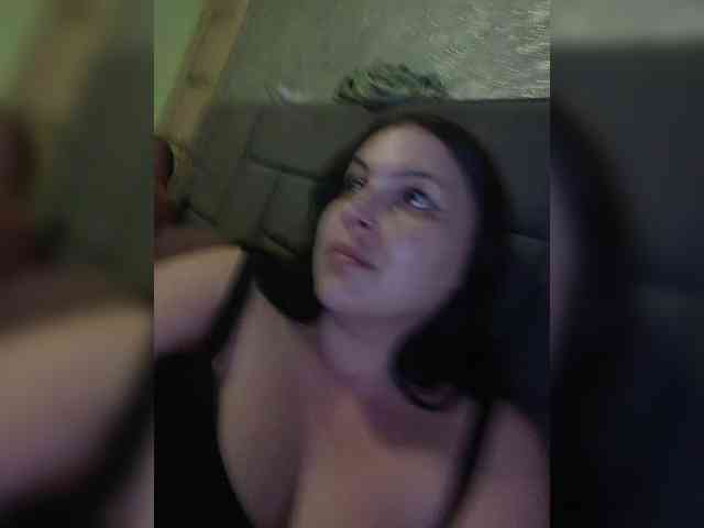 Cleopatra1990 webcam