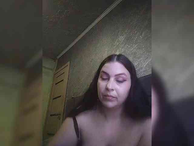 Cleopatra1990 webcam