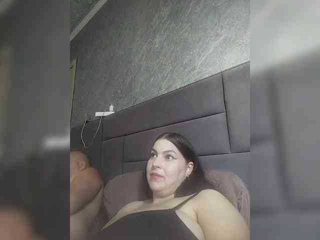 Cleopatra1990 webcam