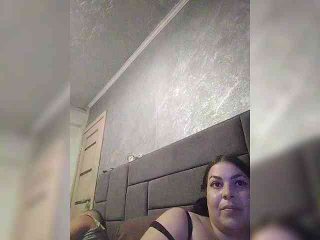Cleopatra1990 webcam