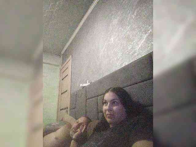 Cleopatra1990 webcam