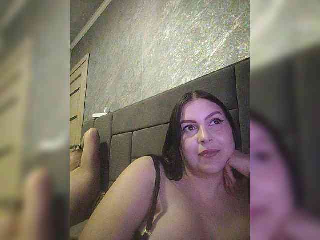 Cleopatra1990 webcam