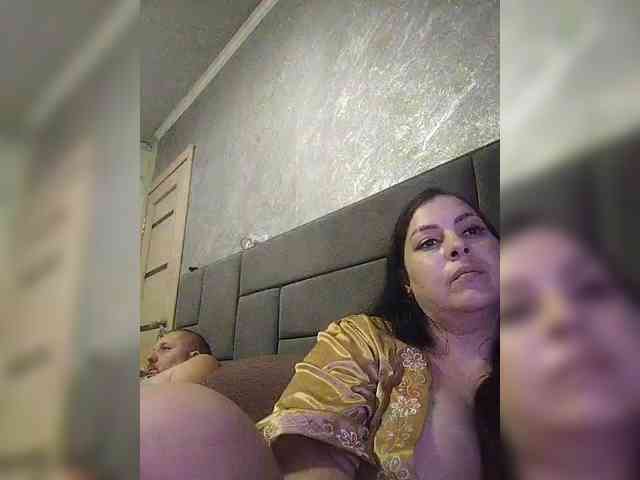 Cleopatra1990 webcam