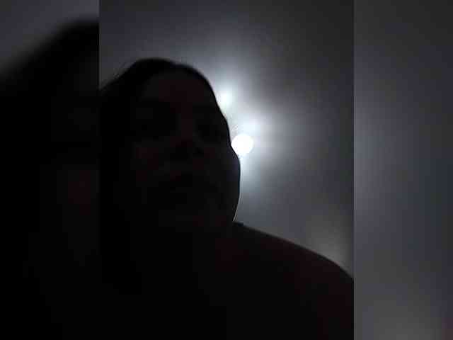 Cleopatra1990 webcam