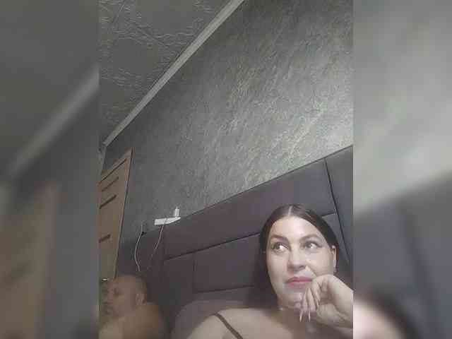 Cleopatra1990 webcam
