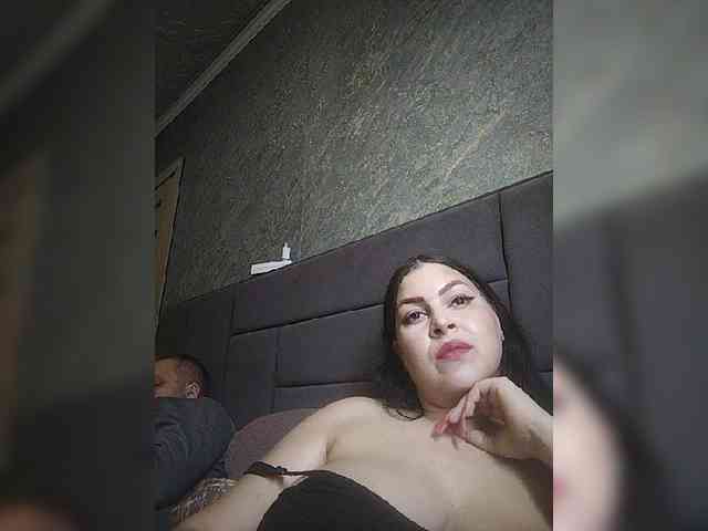 Cleopatra1990 webcam