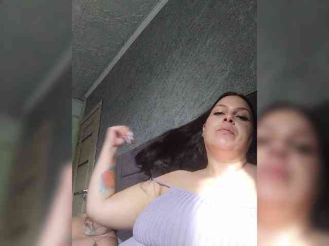 Cleopatra1990 webcam