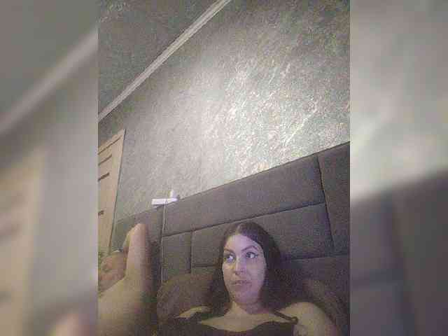Cleopatra1990 webcam