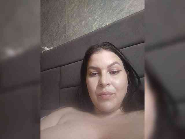 Cleopatra1990 webcam