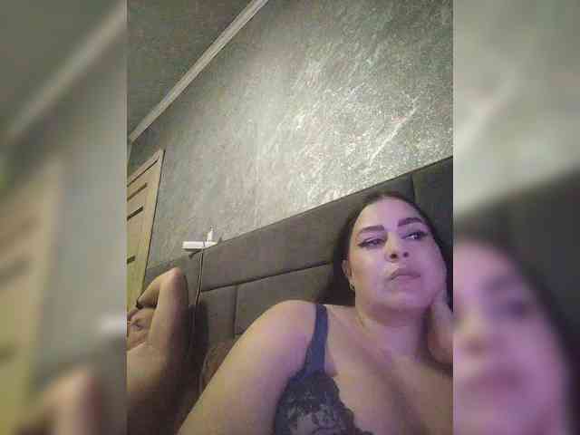 Cleopatra1990 webcam