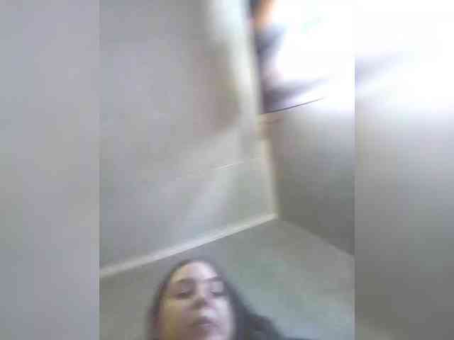 Cleopatra1990 webcam