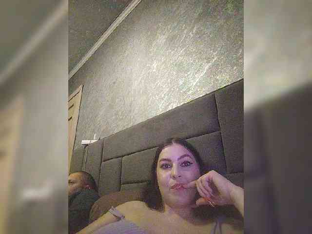 Cleopatra1990 webcam