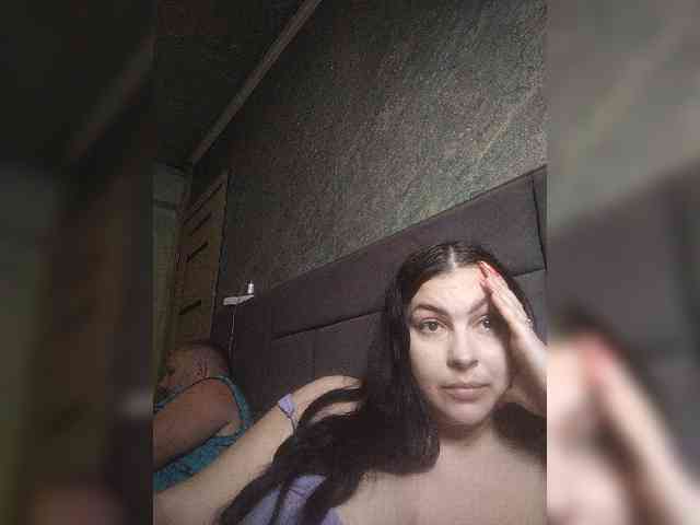 Cleopatra1990 webcam