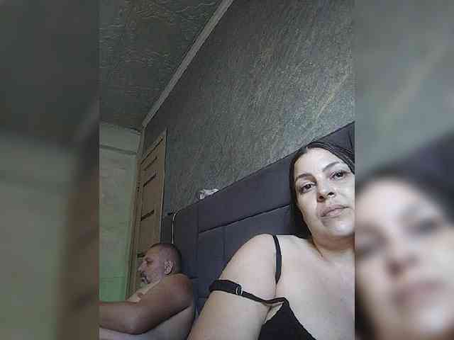 Cleopatra1990 webcam