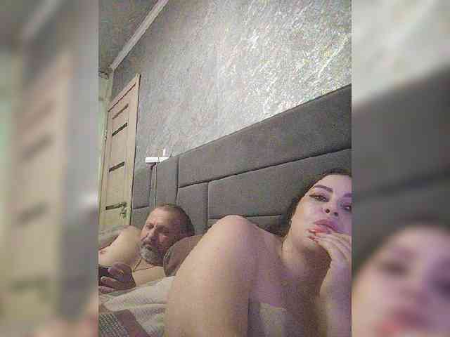 Cleopatra1990 webcam