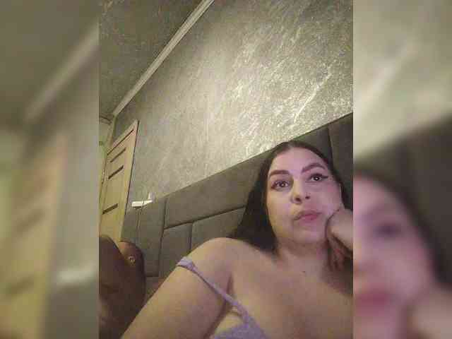 Cleopatra1990 webcam