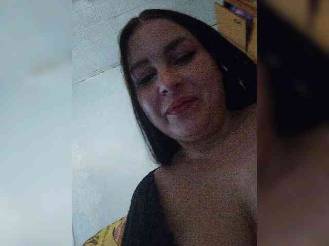 Cleopatra1990 webcam
