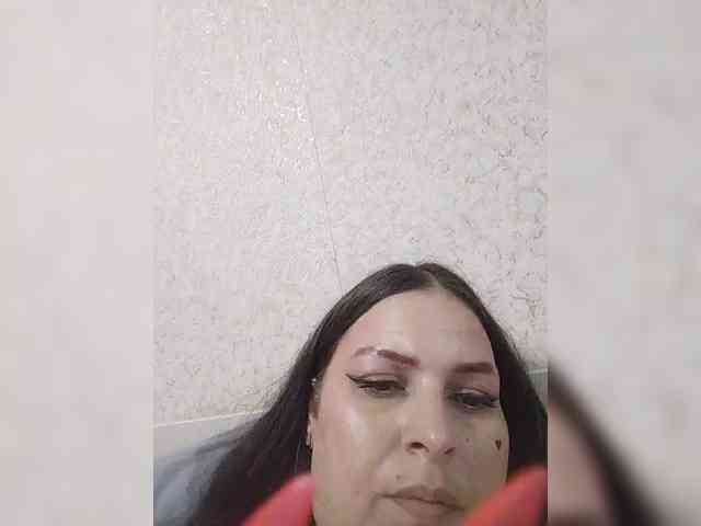 Cleopatra1990 webcam