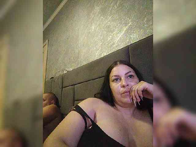 Cleopatra1990 webcam