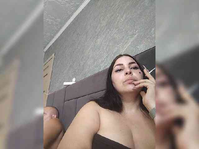 Cleopatra1990 webcam