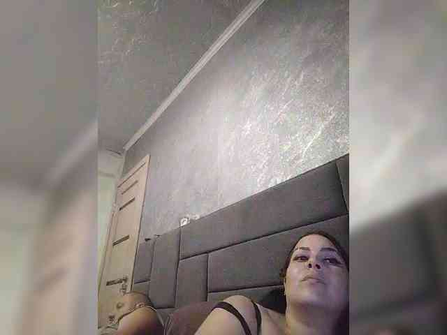 Cleopatra1990 webcam