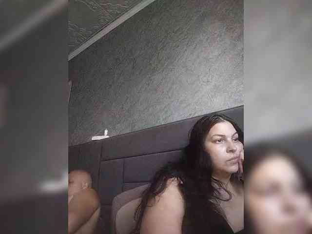 Cleopatra1990 webcam