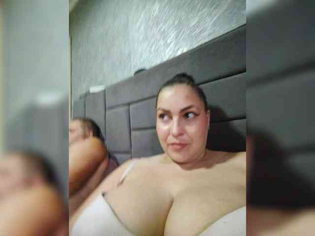 Cleopatra1990 webcam