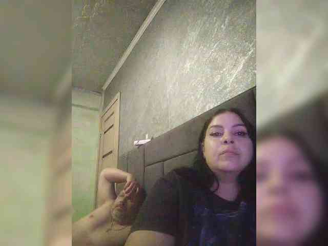 Cleopatra1990 webcam