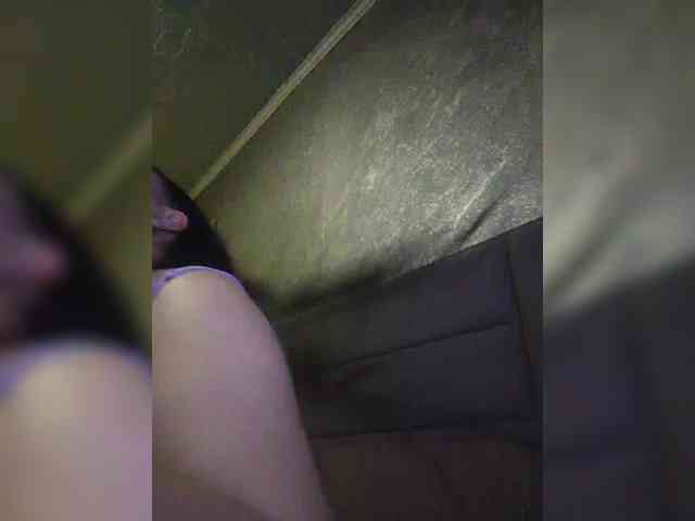 Cleopatra1990 webcam