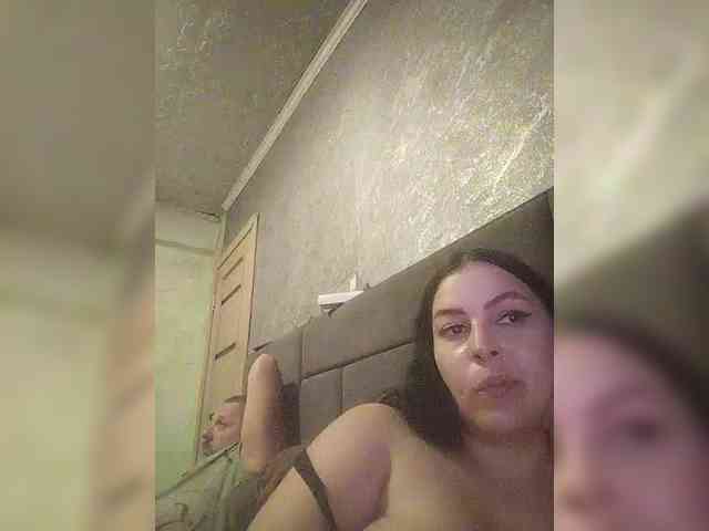 Cleopatra1990 webcam