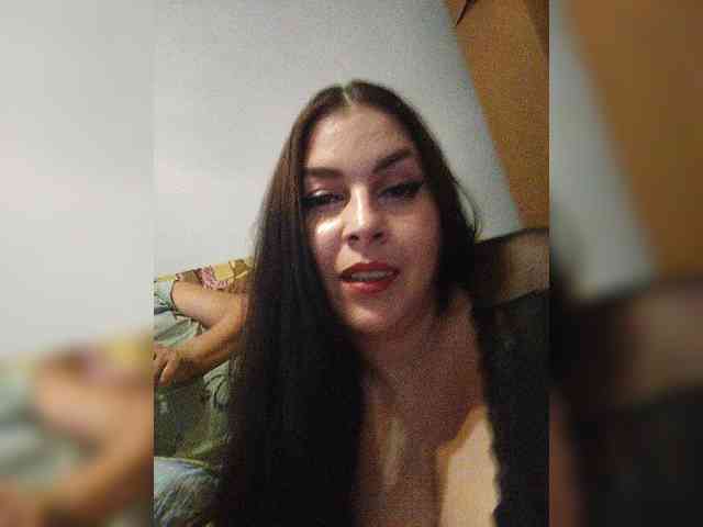 Cleopatra1990 webcam