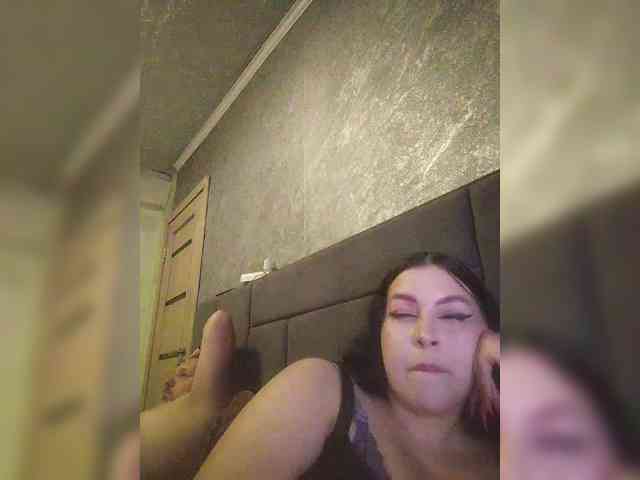 Cleopatra1990 webcam