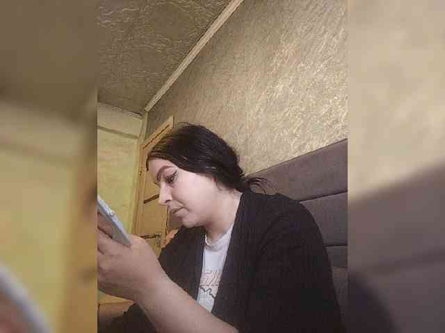 Cleopatra1990 webcam