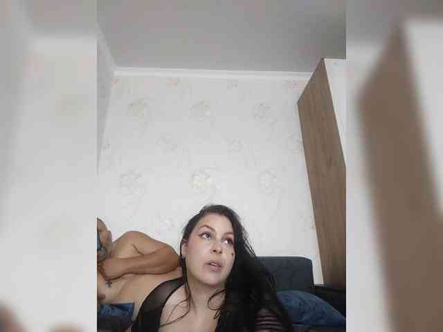 Cleopatra1990 webcam