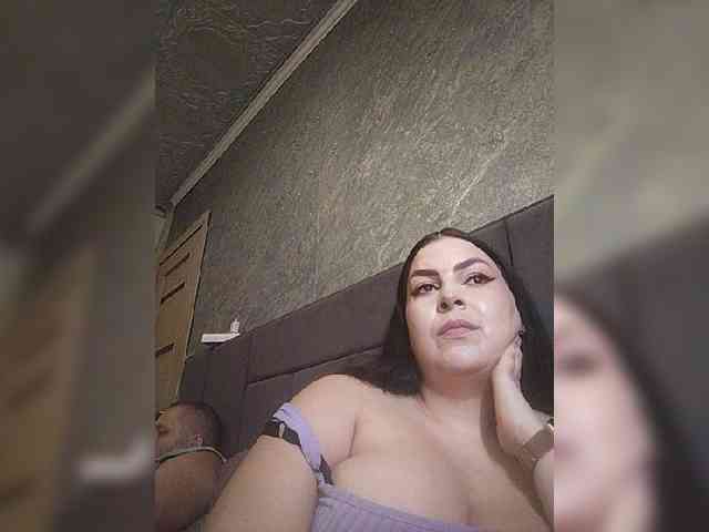 Cleopatra1990 webcam