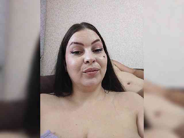 Cleopatra1990 webcam