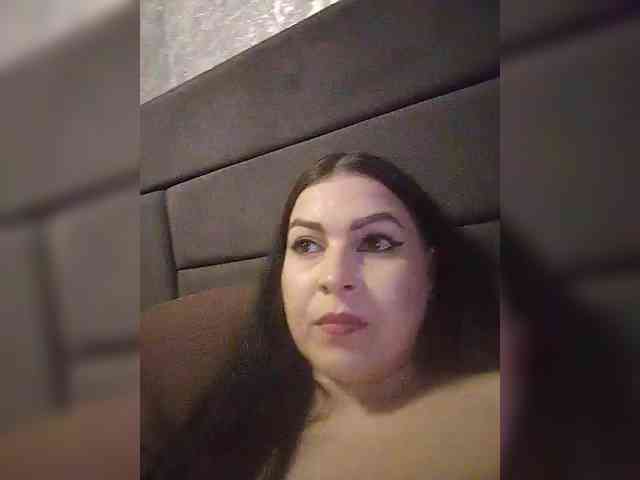 Cleopatra1990 webcam