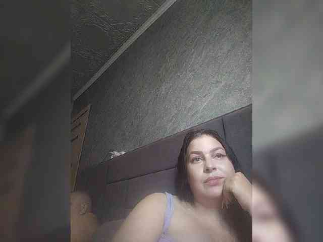 Cleopatra1990 webcam