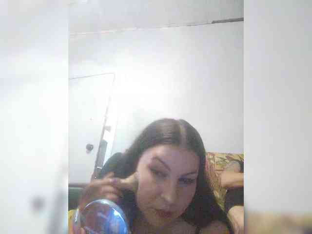 Cleopatra1990 webcam