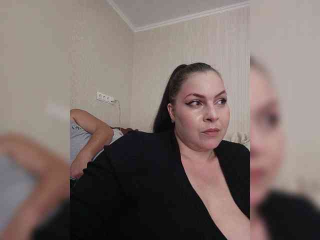 Cleopatra1990 webcam