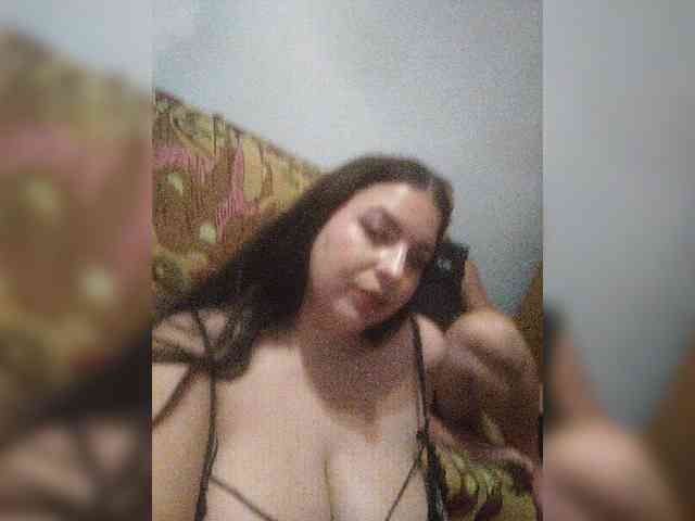 Cleopatra1990 webcam