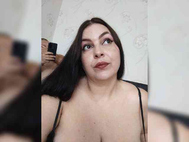 Cleopatra1990 webcam