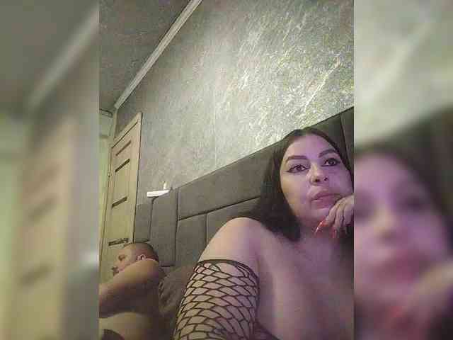 Cleopatra1990 webcam