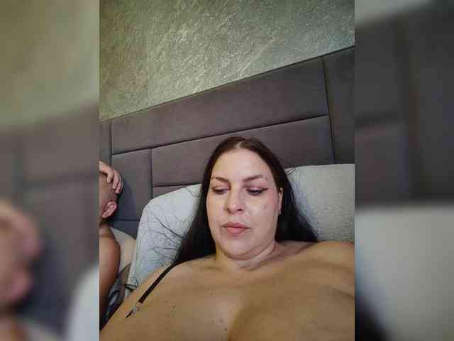 Cleopatra1990 webcam