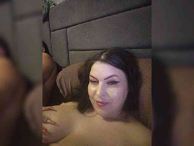 Cleopatra1990 webcam