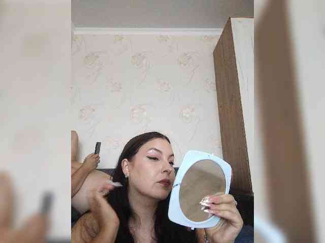 Cleopatra1990 webcam