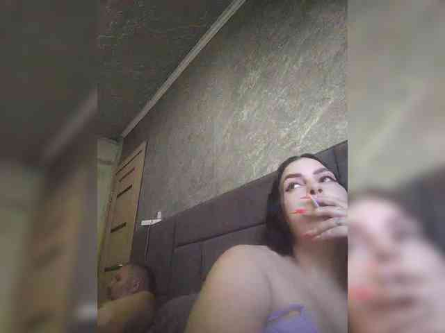 Cleopatra1990 webcam