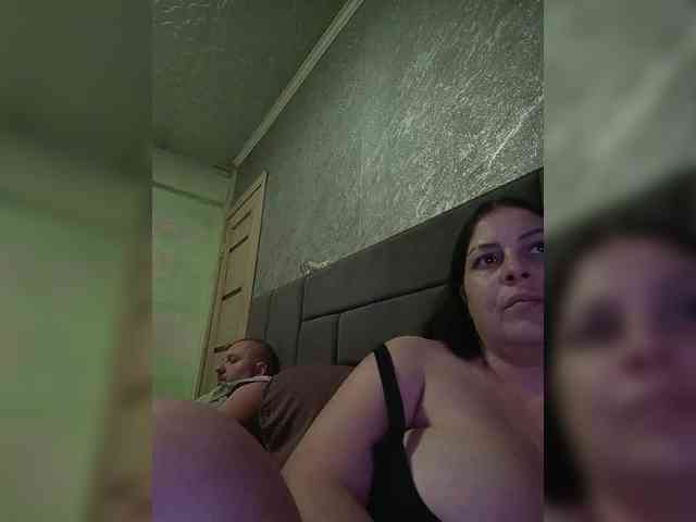 Cleopatra1990 webcam
