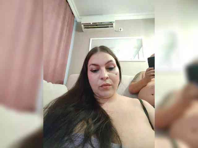 Cleopatra1990 webcam