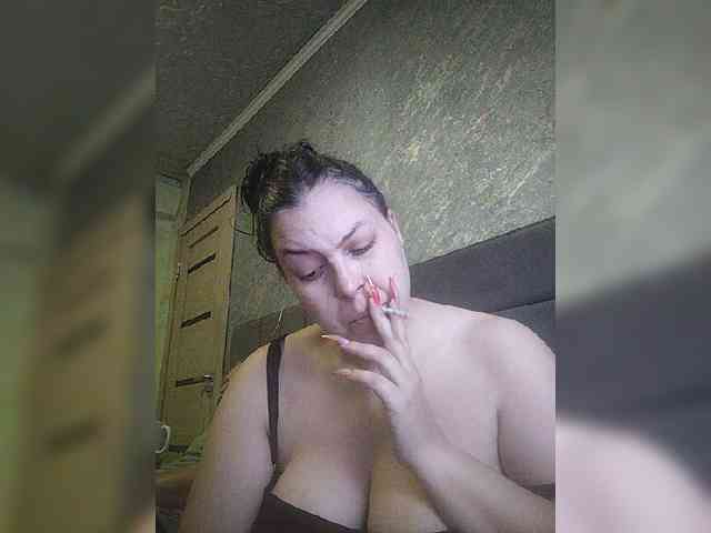 Cleopatra1990 webcam